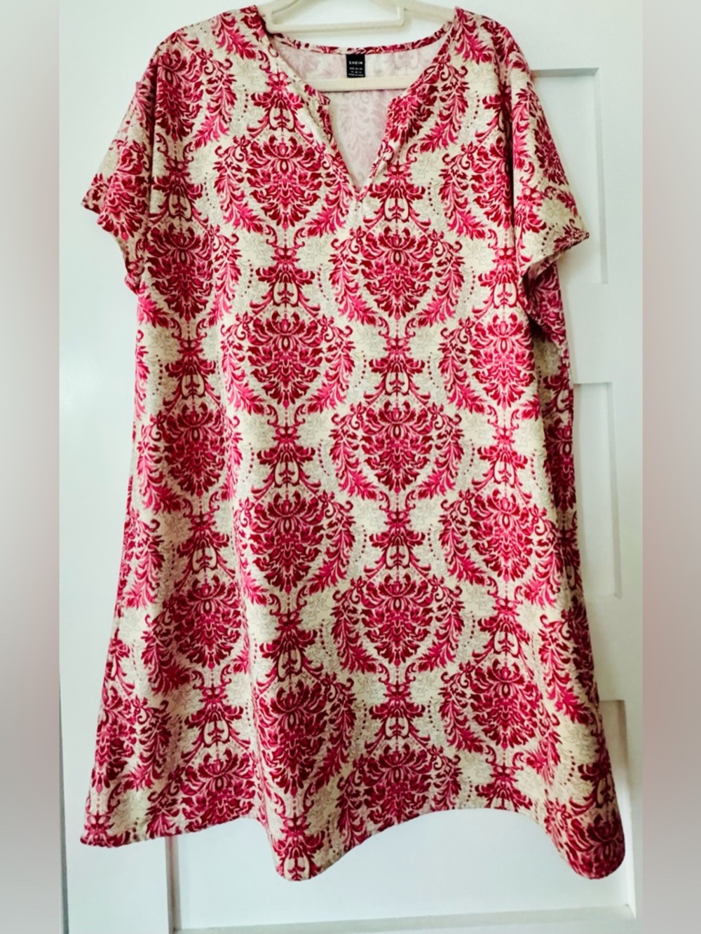 SHEIN NWOT Pink and Cream Floral Damask Midi Dress